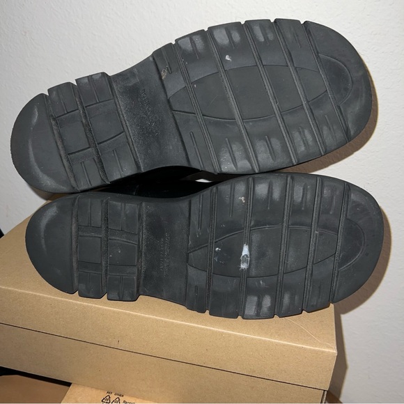 Bottega Veneta Lug Chelsea Ankle Boots – Women’s Size 38 (8) - Picture 11 of 12